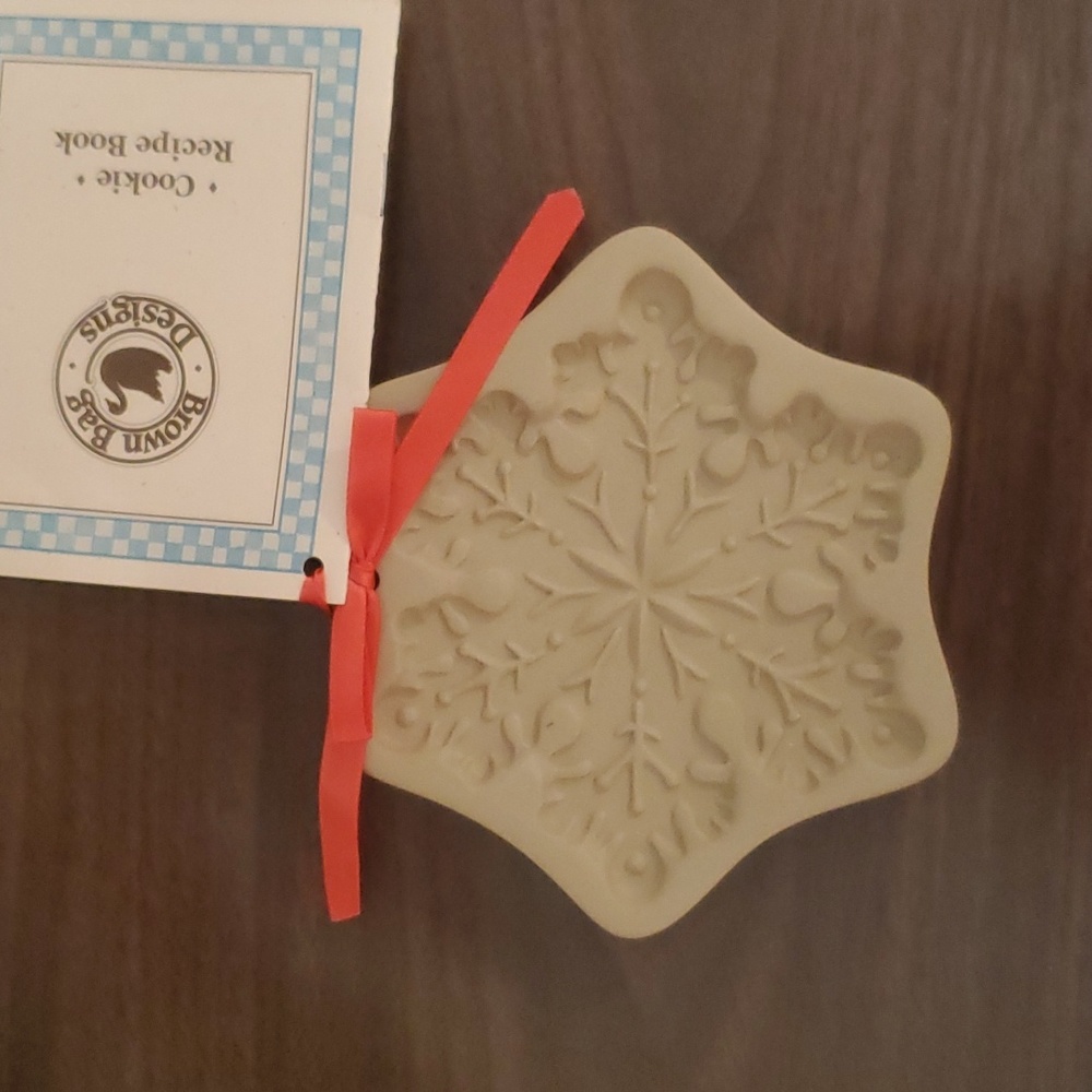 Vintage 2000 Brown Bag Cookie Art Mold Snowflake RETIRED Candy Paper Art